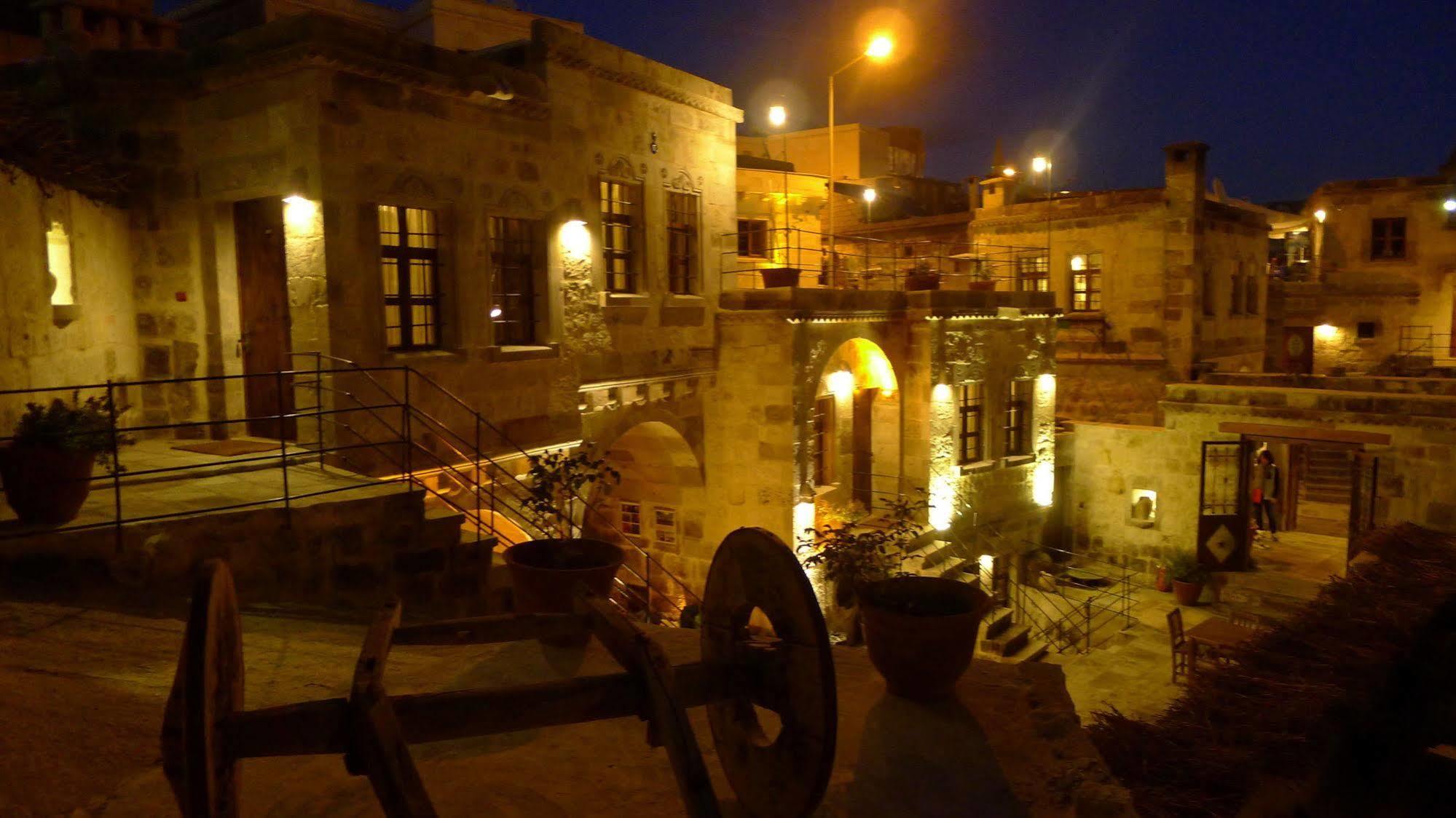 King Cave Hotel By Traveller'S Göreme Exterior photo